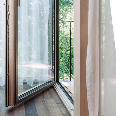 Blackhome South I Contactless Check-in Lägenhetshotell 4*